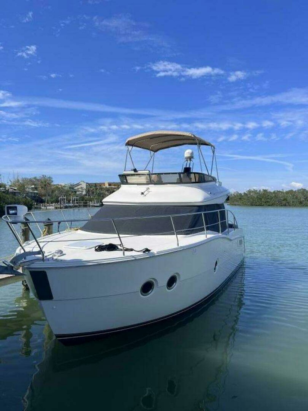 Carver C34 Yacht For Sale