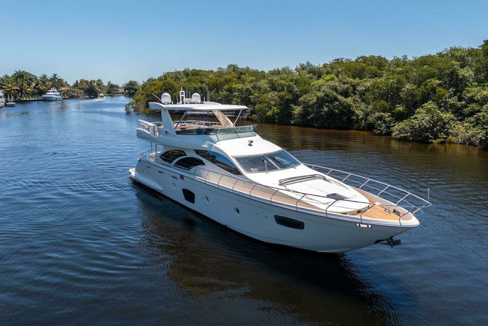 Azimut 75 Fly Yacht For Sale