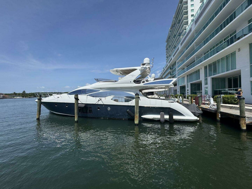 Azimut Flybridge Yacht For Sale