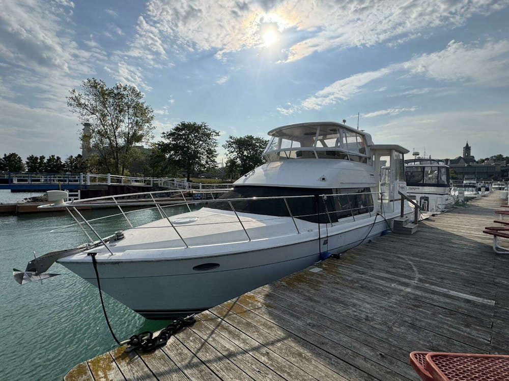 Carver  Yacht For Sale