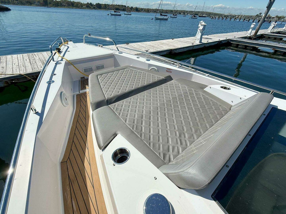 Axopar 37 Cabin Yacht For Sale