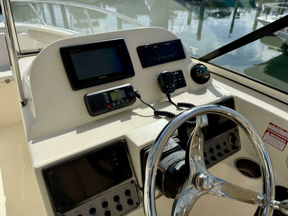 Chris-Craft Catalina 34 Yacht For Sale