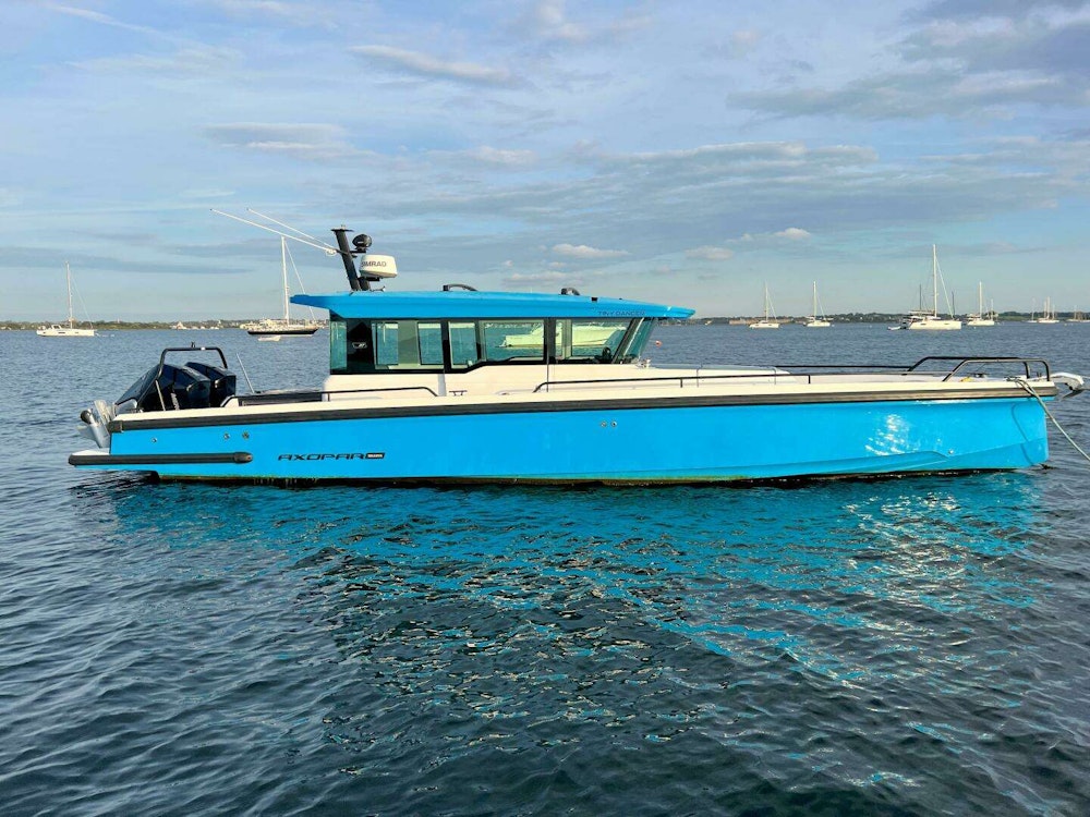 Axopar 37 XC Yacht For Sale