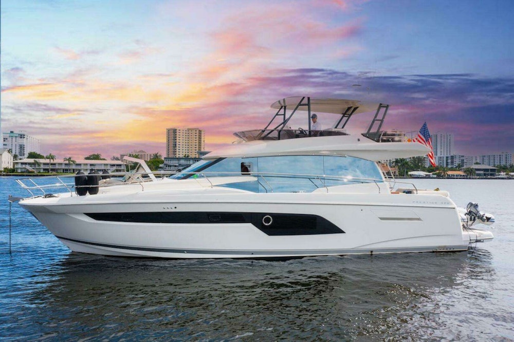Prestige 520 Fly Yacht For Sale