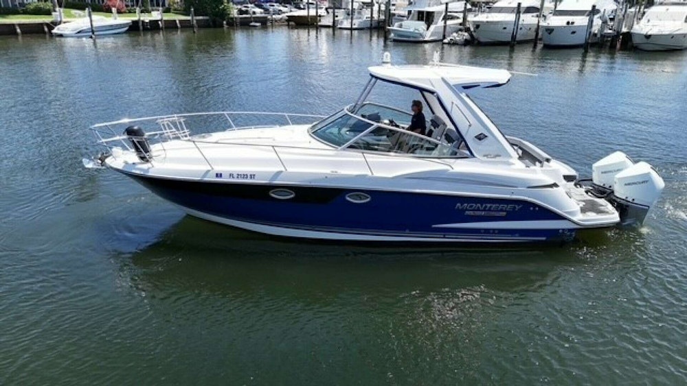 Monterey 345 Sport Yacht Yacht For Sale