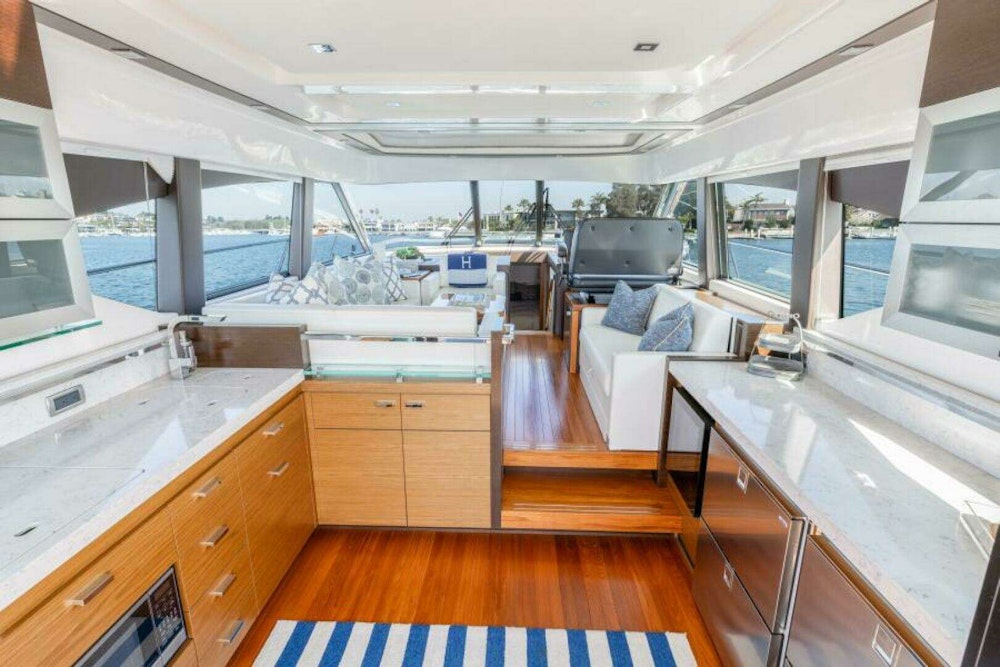 Tiara Yachts 53 Coupe Yacht For Sale