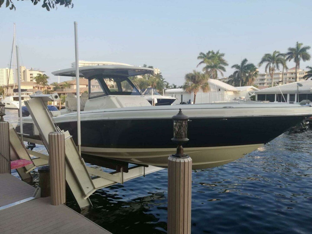 Chris-Craft  Yacht For Sale