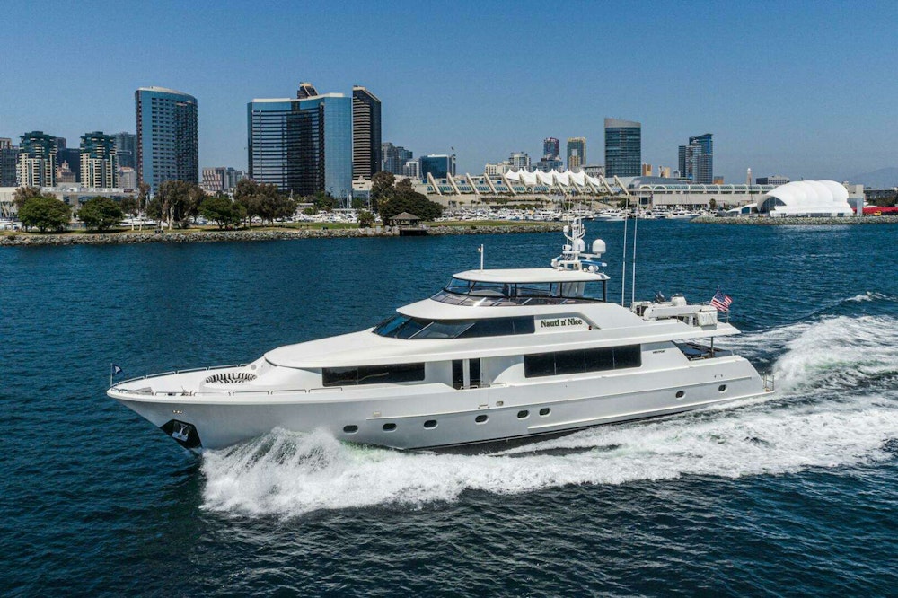 Westport 112 Yacht For Sale