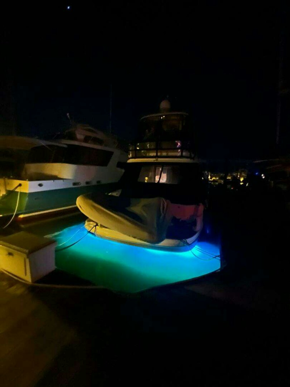 Sea Ray 500 Sedan Bridge Yacht For Sale