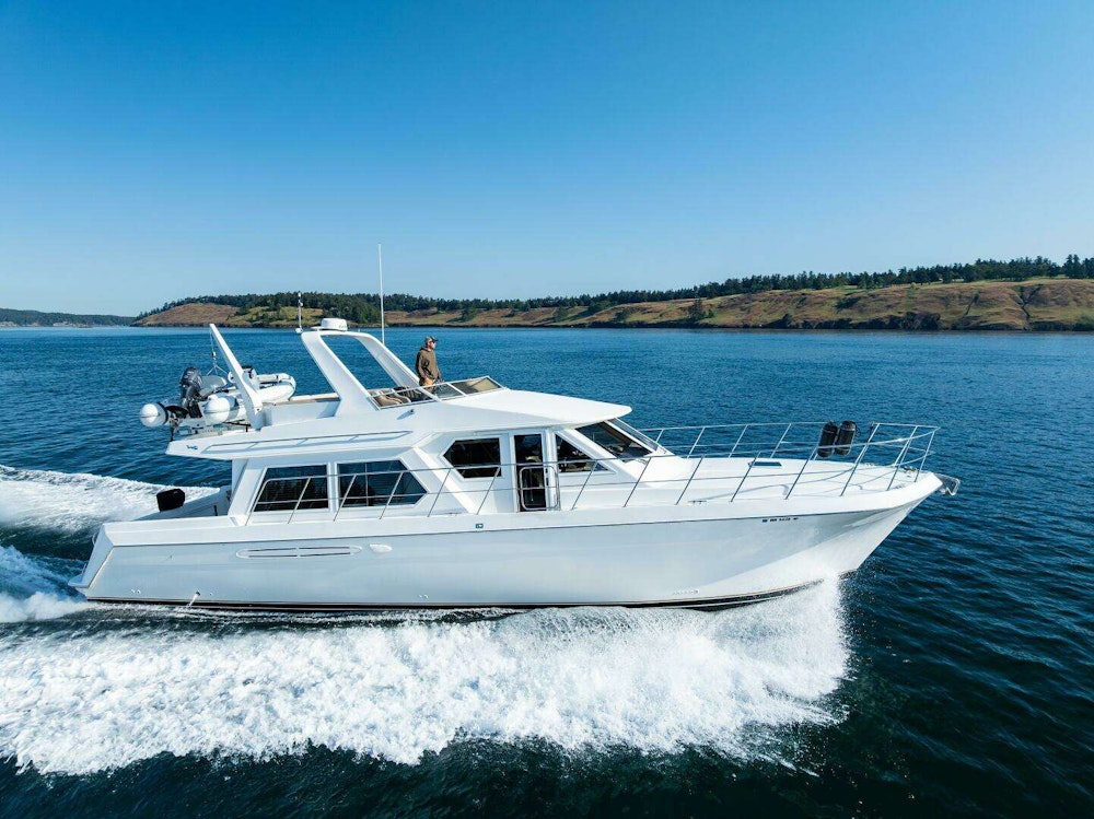 Navigator Classic 5300 Yacht For Sale