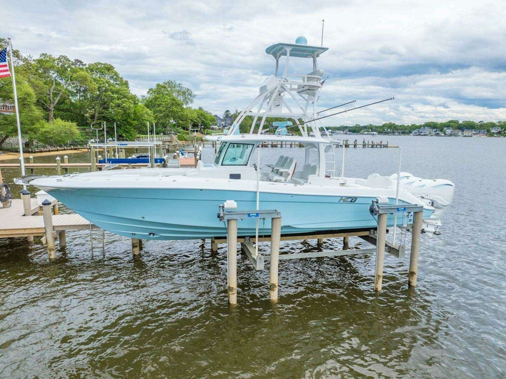 HCB 42 Lujo Yacht For Sale