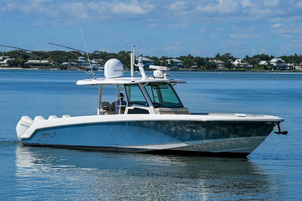 Boston Whaler 380 Outrage Yacht For Sale