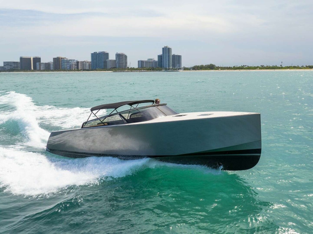 VanDutch 40 Yacht For Sale