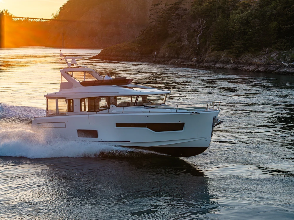 Nimbus 495 Flybridge Yacht For Sale