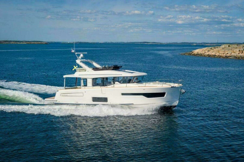 Nimbus 495 Flybridge Yacht For Sale