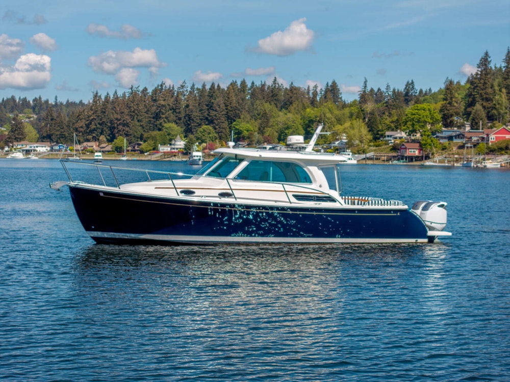 Back Cove 34O Yacht For Sale