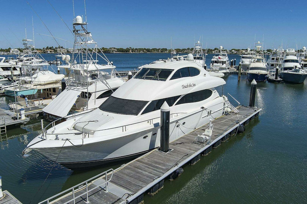 Lazzara Yachts  Yacht For Sale