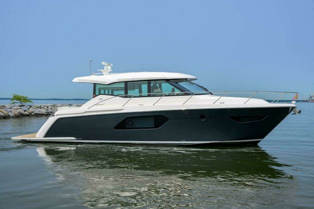 Tiara Yachts 49 Coupe Yacht For Sale