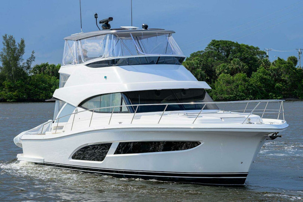 Riviera 46 Sports Motor Yacht Yacht For Sale