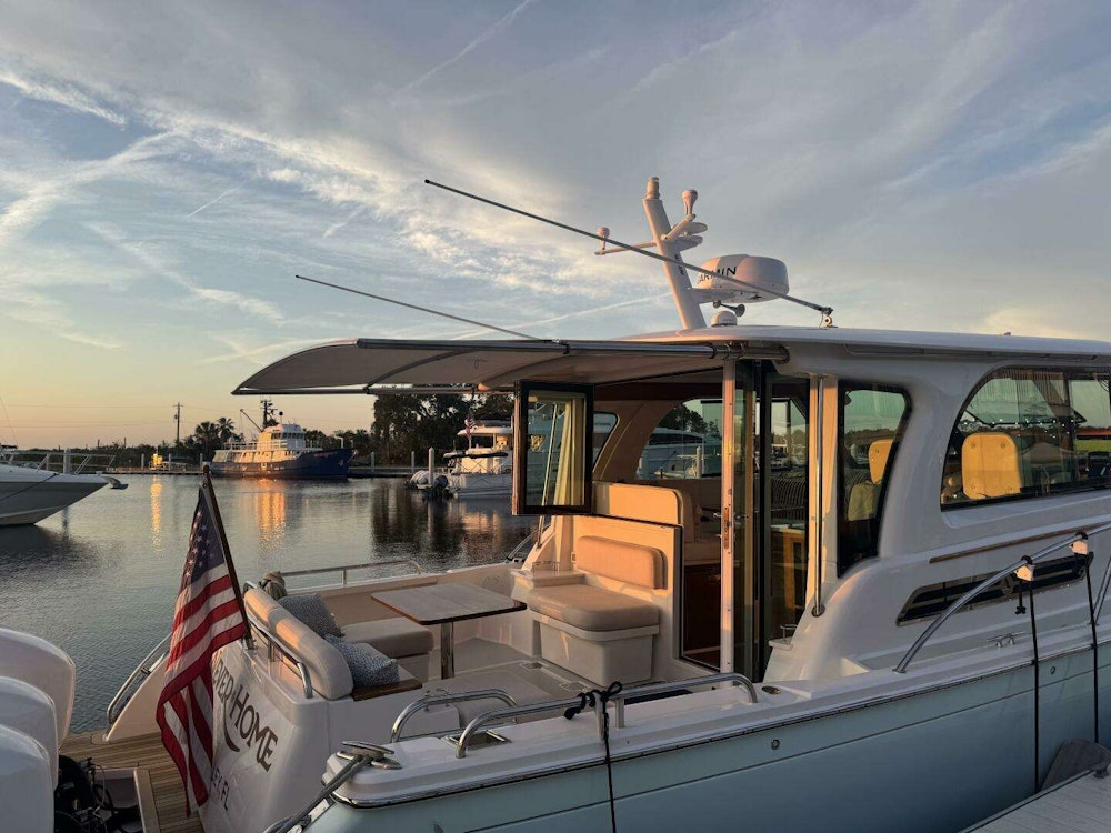 Back Cove 390 Yacht For Sale