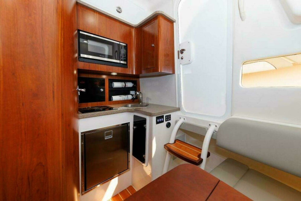 Regulator 41 Center Console Yacht For Sale