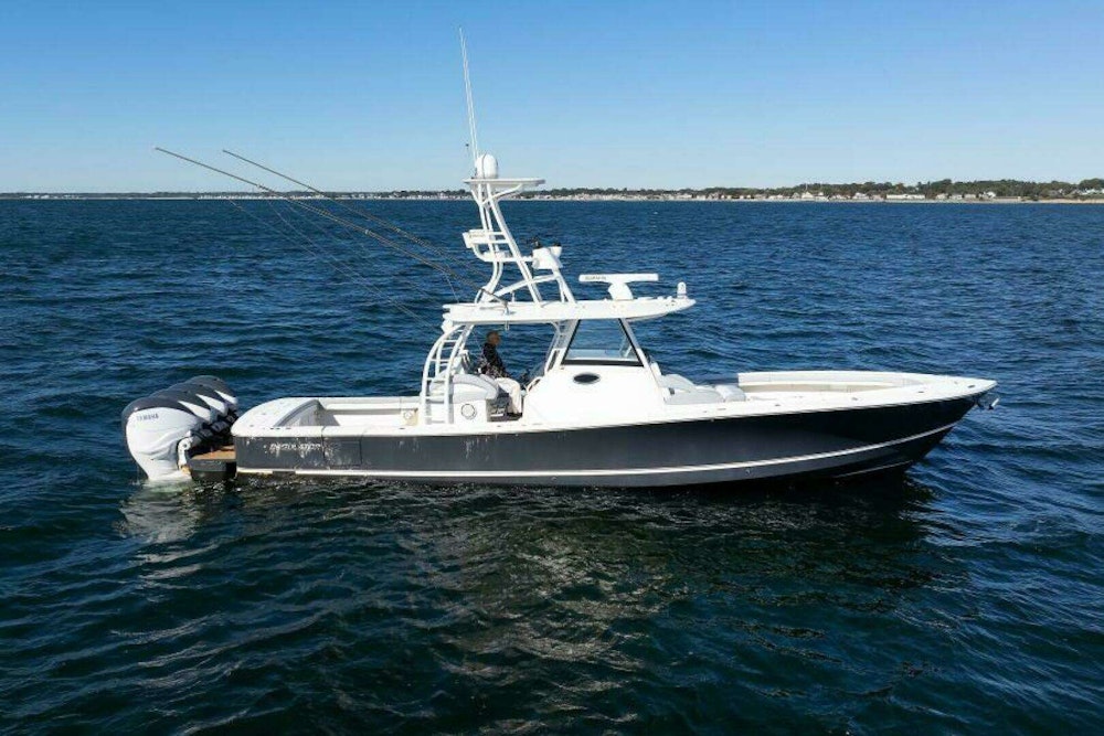 Regulator 41 Center Console Yacht For Sale
