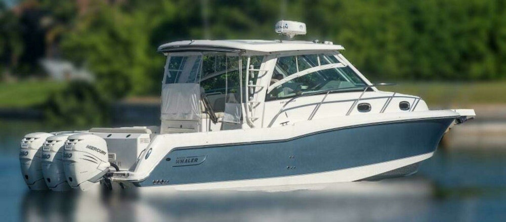 Boston Whaler  Yacht For Sale