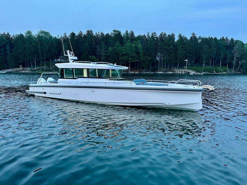 Axopar 37 Cabin Yacht For Sale