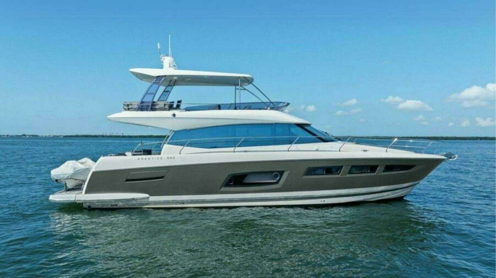 Prestige 550 Flybridge Yacht For Sale