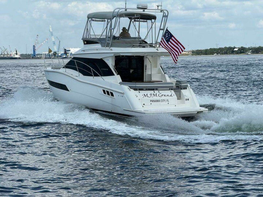Carver C36 Command Bridge Yacht For Sale