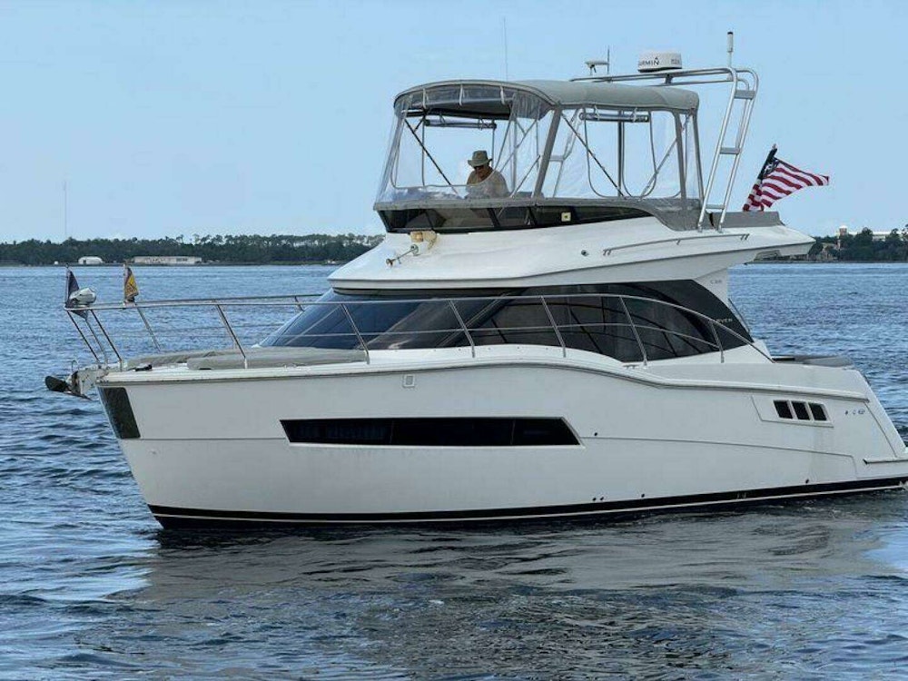Carver C36 Command Bridge Yacht For Sale