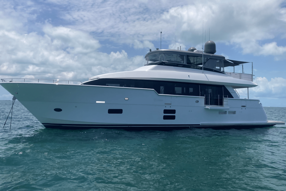 Hatteras M90 PANACERA Yacht For Sale
