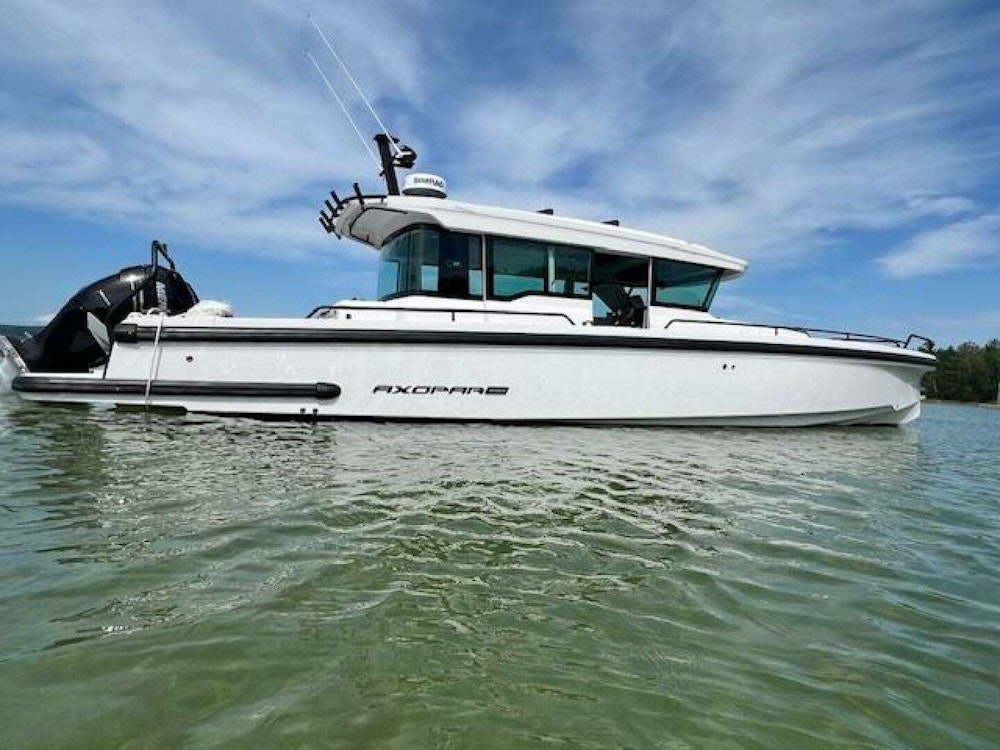 Axopar 37XC Yacht For Sale