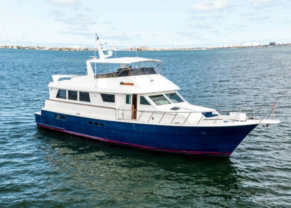 Hatteras Cockpit Motoryacht Yacht For Sale