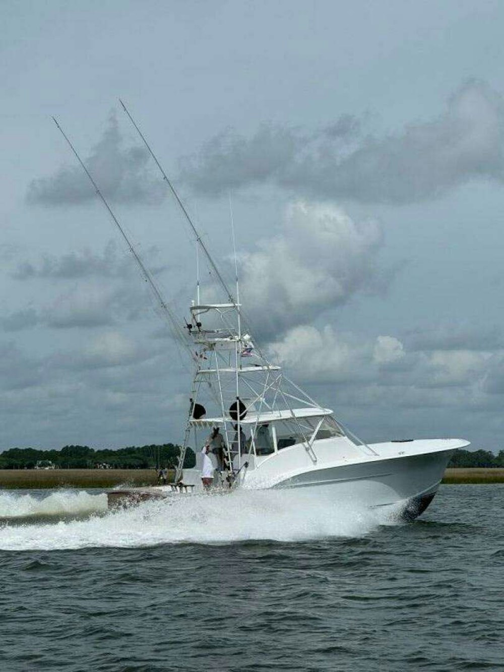 Custom Carolina Express Yacht For Sale