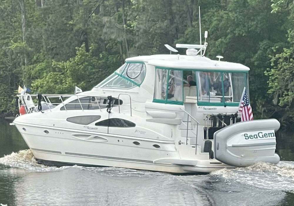 Cruisers Yachts 415 Express Yacht For Sale