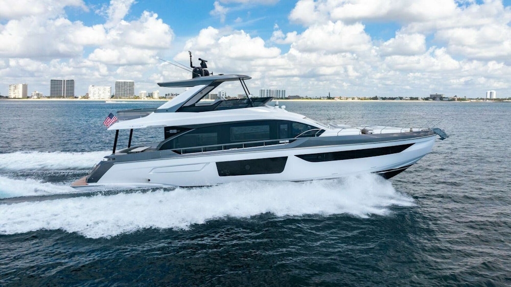 Azimut Fly 68 Yacht For Sale