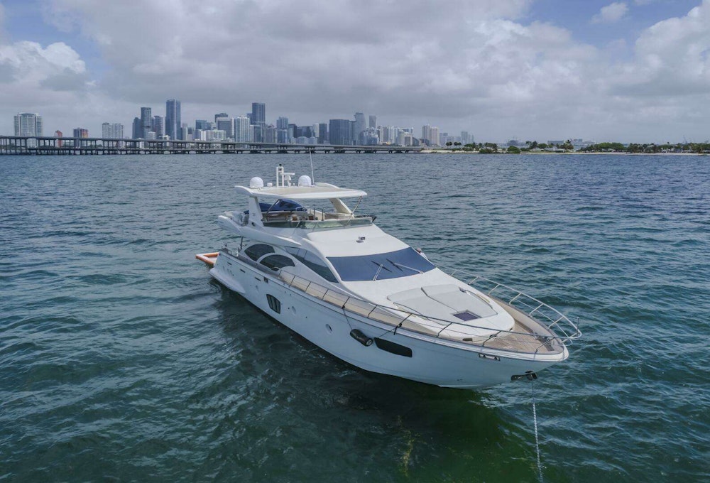 Azimut Flybridge Yacht For Sale