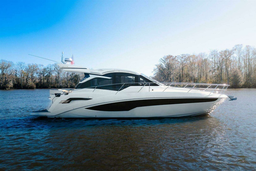 Galeon 425 HTS Yacht For Sale