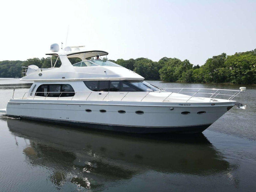 Carver Voyager Yacht For Sale