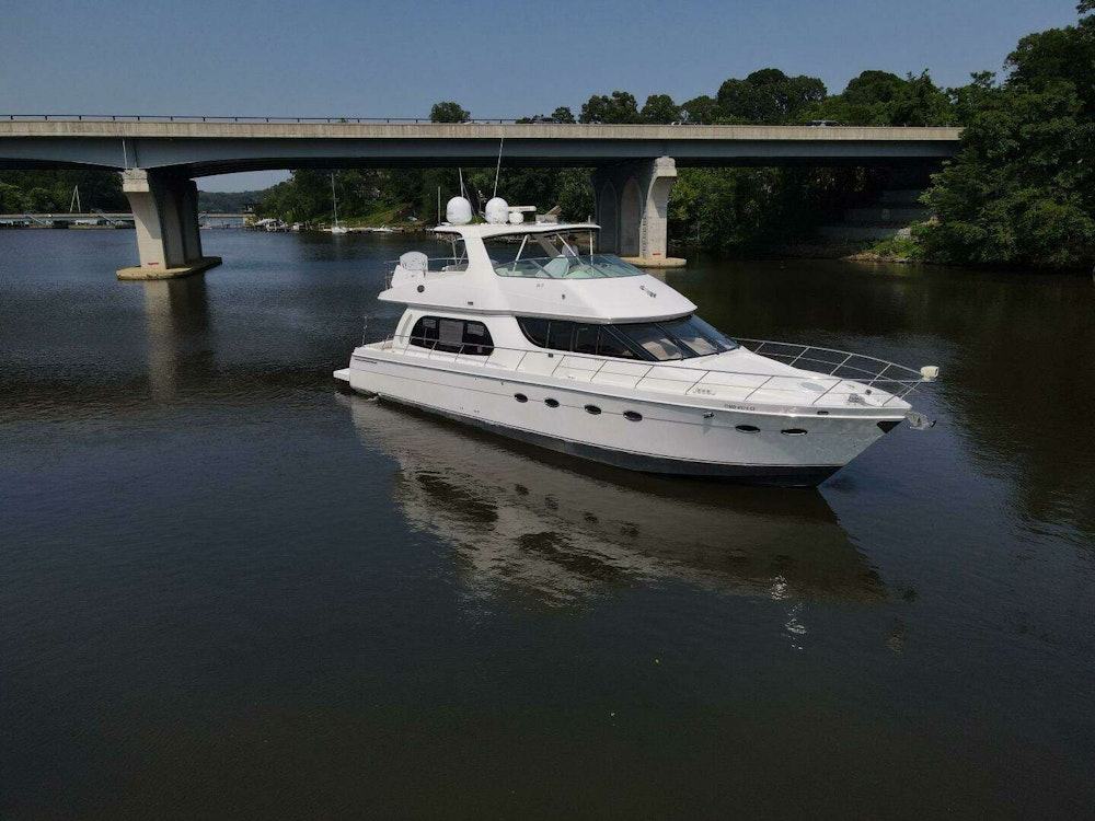 Carver Voyager Yacht For Sale