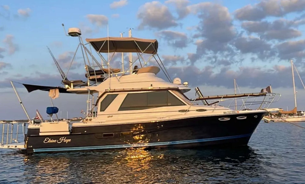 Cutwater 30 CB LE Yacht For Sale
