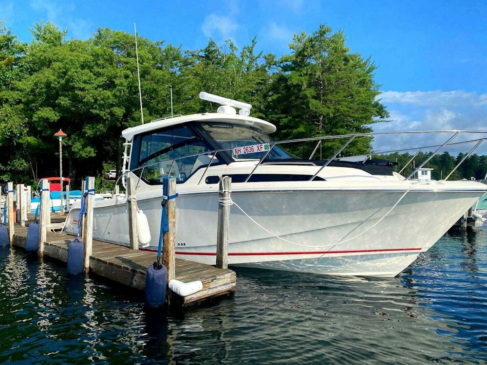 Boston Whaler 325 Conquest Yacht For Sale