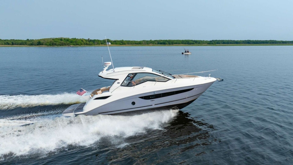 Sea Ray Sundancer 350 Coupe Yacht For Sale