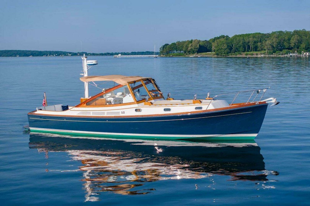 Morris Wolf Class 44 Yacht For Sale