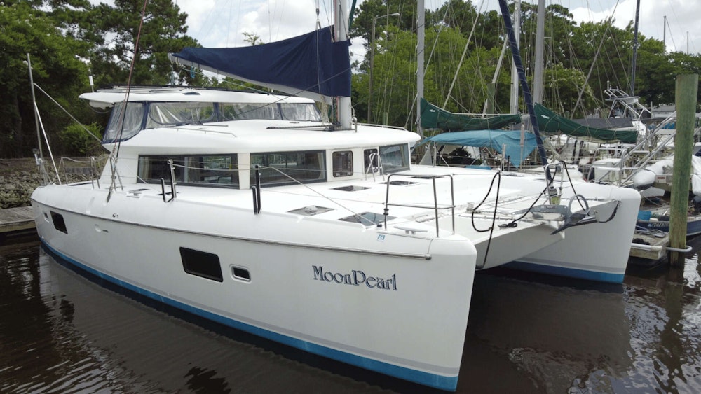 Lagoon 420 Owner's Version Yacht For Sale