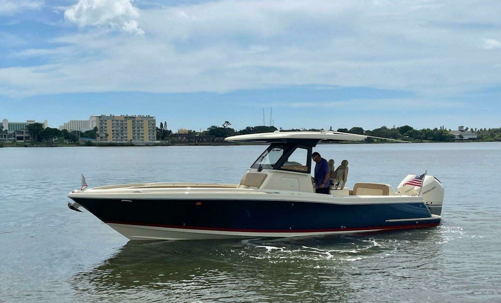 Chris-Craft Catalina Yacht For Sale