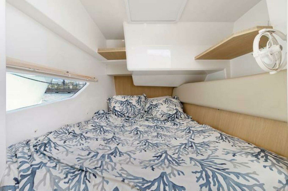 Aquila 36 Sport Yacht For Sale
