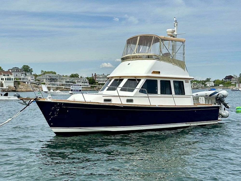 Sabreline Flybridge Yacht For Sale