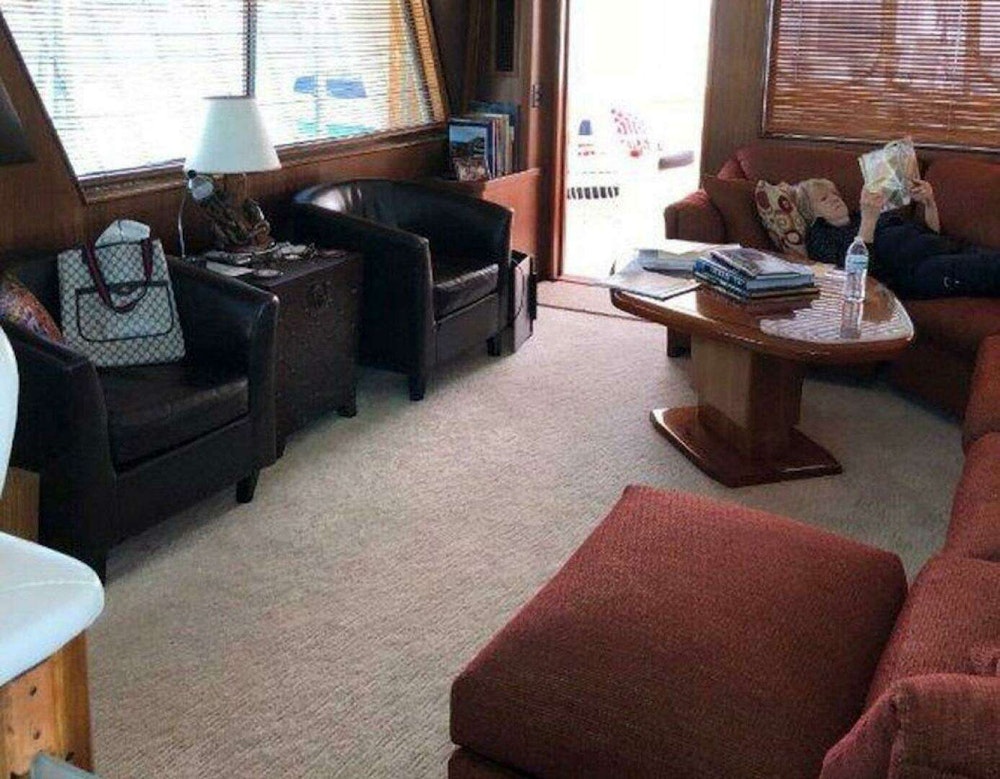Hatteras Flybridge Yacht For Sale